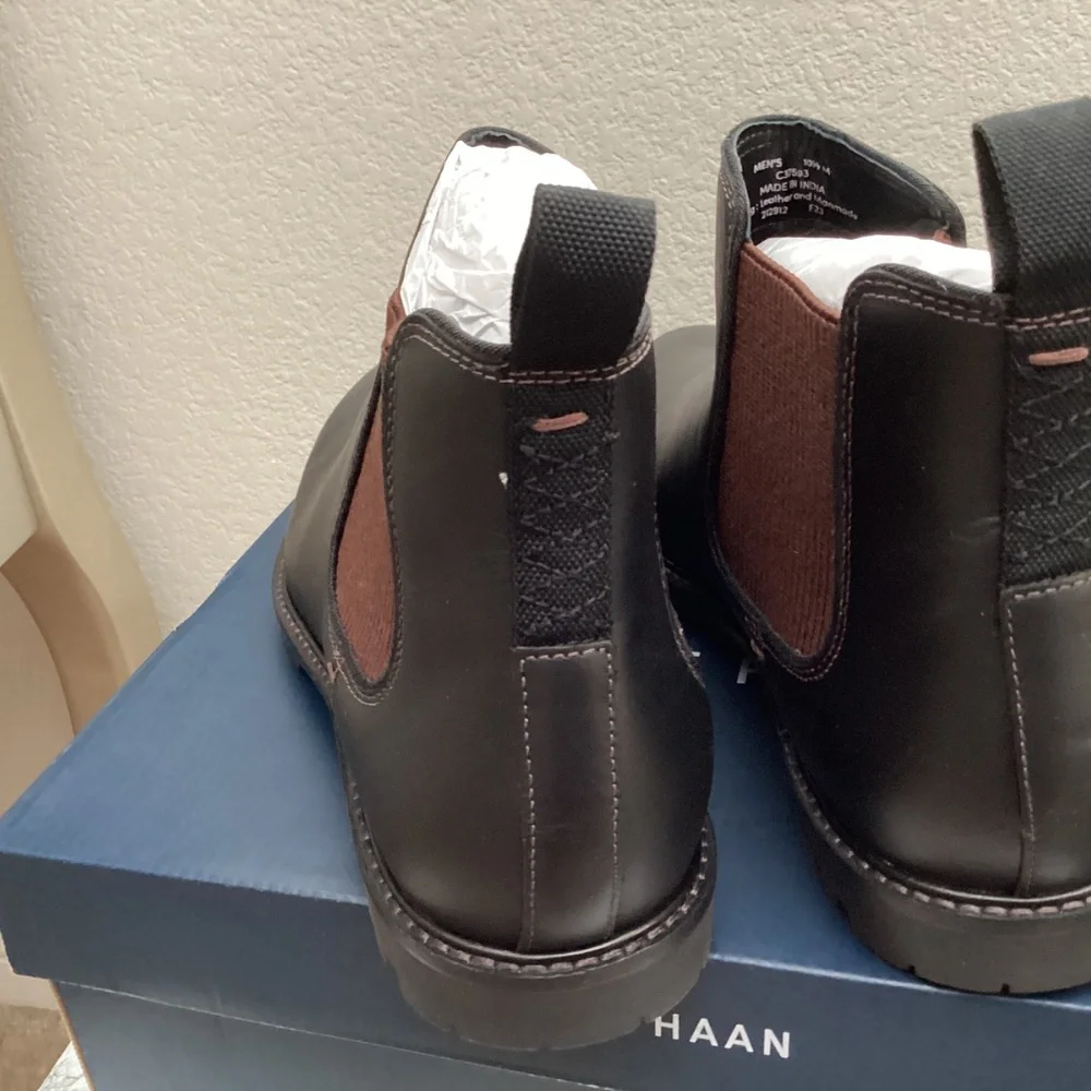 Cole Haan Men Chelsea Boots NIB size 10.5